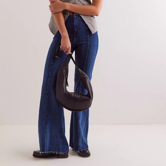 We The Free - Free People CRVY Wild Honey Denim Flare Leg Jeans - Picture 1 of 11